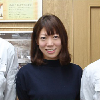 お客様係 石田 絵里奈